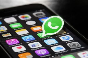 WhatsApp lanza el modo oscuro