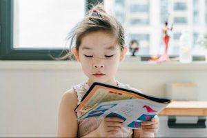 Narrativas positivas: por qué los niños, al igual que los adultos, necesitan historias sobre soluciones