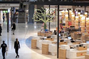 El aeropuerto BER de Berlín, retrasado durante mucho tiempo, finalmente abre después de nueve años de retrasos
