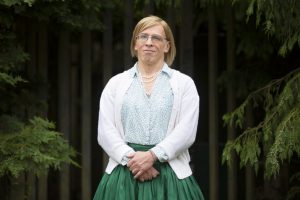 El maestro que usa la compasión para desintoxicar el debate sobre los derechos trans