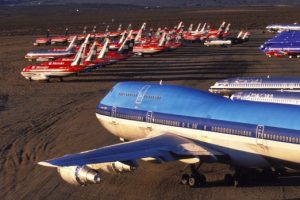 Viajes aéreos y pandemia de COVID-19: las aerolíneas advirtieron sobre la seguridad mientras los aviones regresan del depósito