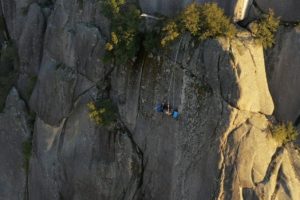 Parque Nacional Mount Buffalo, Victoria: la experiencia de acampar más alta del mundo se encuentra al lado de un acantilado de 300 metros en Australia