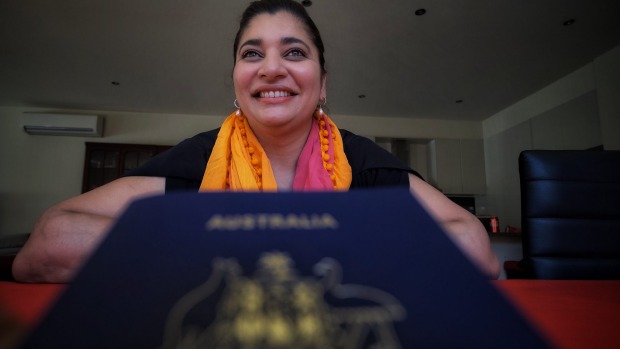 'Bizarro': Himanshi Munshaw Luhar estaba desconcertado al descubrir que la oficina de pasaportes australiana se había puesto en contacto con ella para recordarle ...