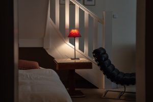 Cómo elegir la lámpara de mesa inalámbrica perfecta para el sector de la hostelería