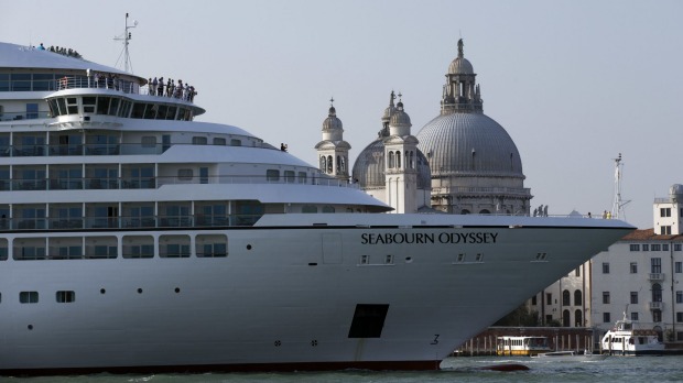 A los cruceros que pesen más de 25.000 toneladas o más de 180 metros se les negará el acceso a Venecia.