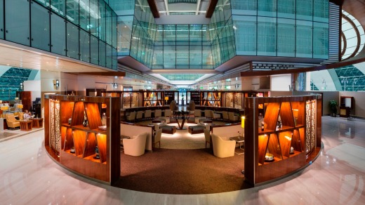 La sala VIP de clase ejecutiva de Emirates en el aeropuerto internacional de Dubái.  Los miembros de Skywards + tendrán diferentes accesos al salón ...