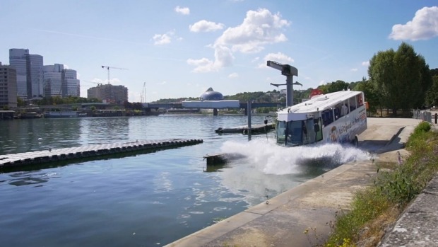 Les Canards de Paris, Francia: un nuevo autobús anfibio lleva a los turistas al Sena