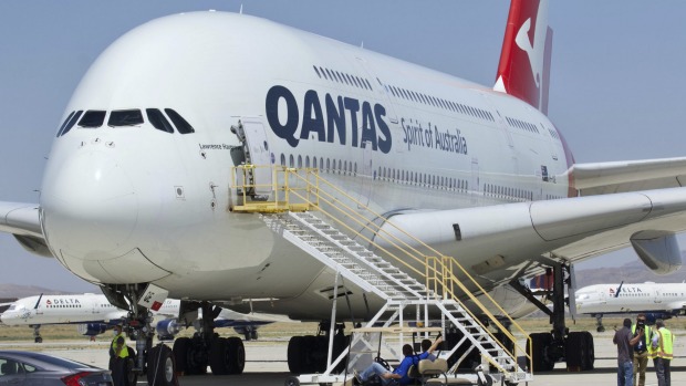 Qantas Airbus A380 después de llegar al depósito del desierto de California en julio del año pasado.  La aerolínea planea ...