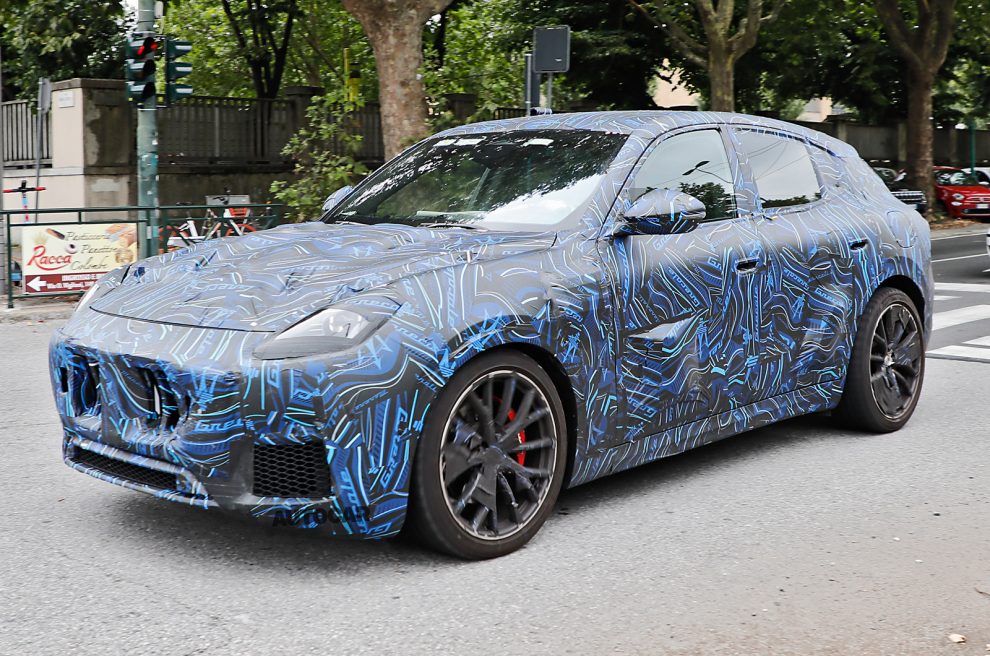 Nuevo SUV Maserati Grecale visto antes de la revelación del 16 de noviembre
