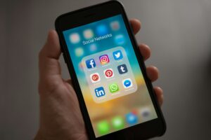 Teléfono móvil smartphone pantalla aplicaciones tecnología